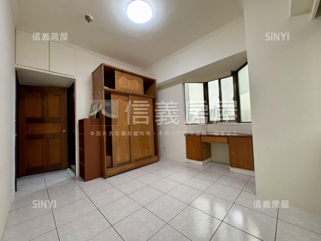 ★三峽市中心景觀電梯三房房屋室內格局與周邊環境