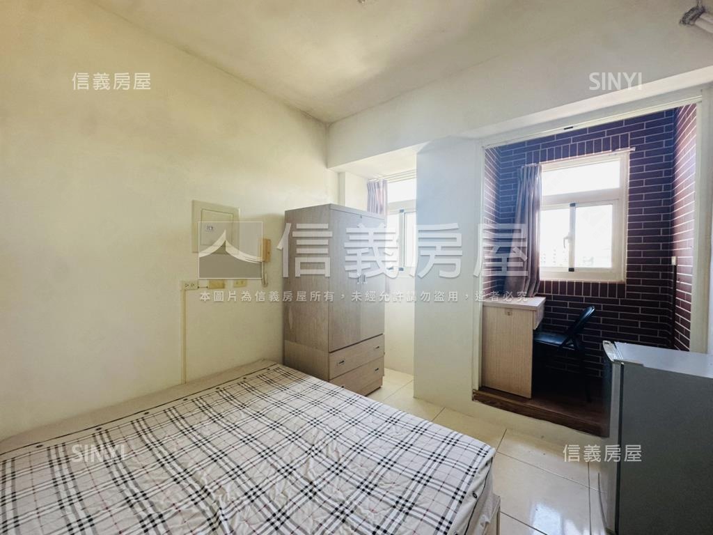 沙鹿弘光旁免整理１６套房屋室內格局與周邊環境