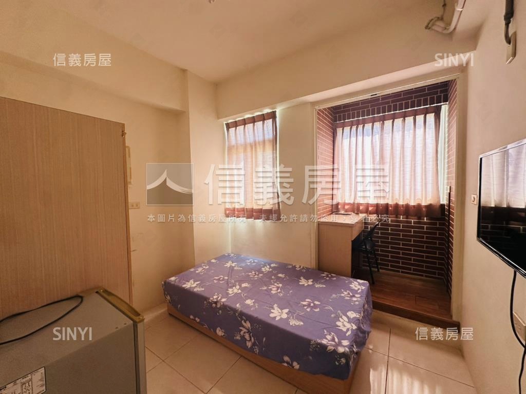 沙鹿弘光旁免整理１６套房屋室內格局與周邊環境