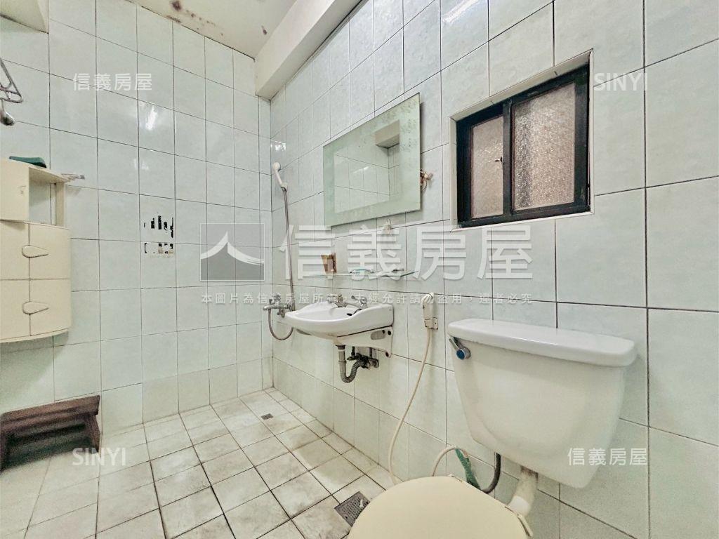 西屯正太原路臨路商用透天房屋室內格局與周邊環境