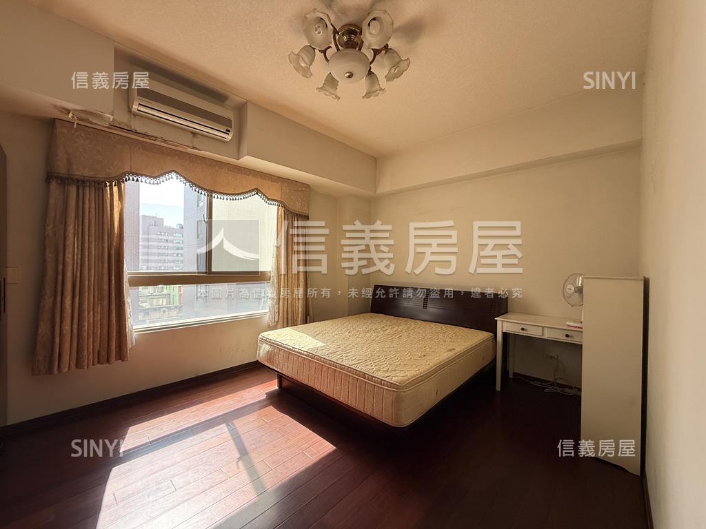 哈佛｜邊間採光四房車位房屋室內格局與周邊環境