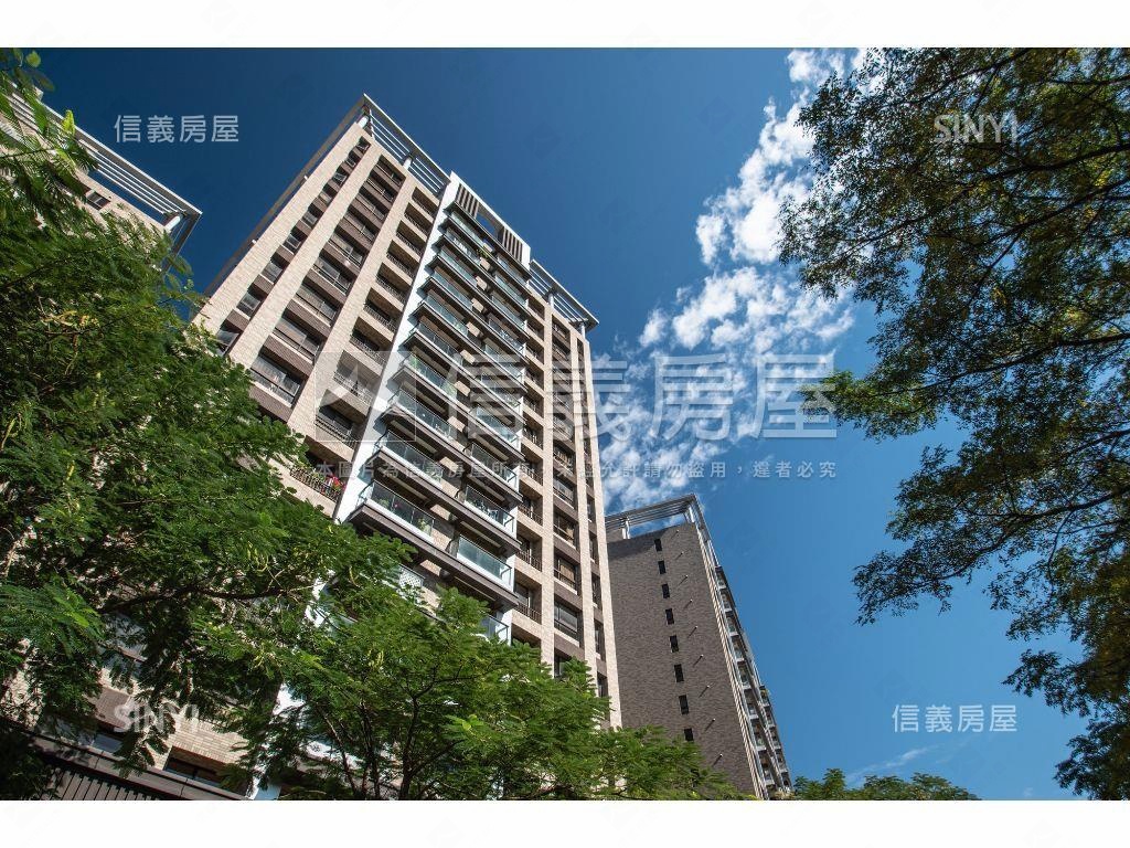 合雄帝璟Ｂ２坡平車位房屋室內格局與周邊環境