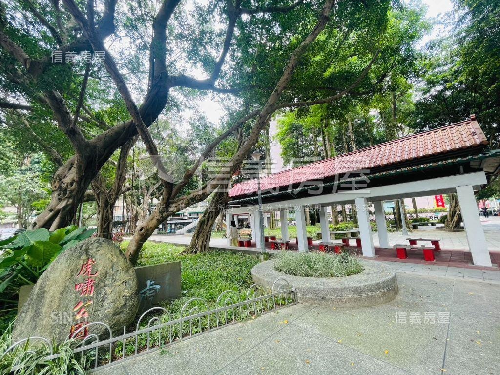 專任書香門第花園管理四房房屋室內格局與周邊環境