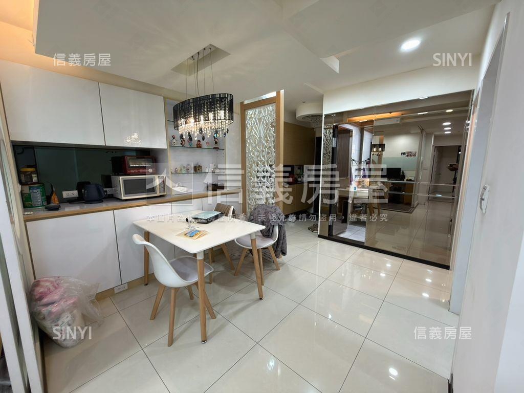 捷運方正三房車位房屋室內格局與周邊環境