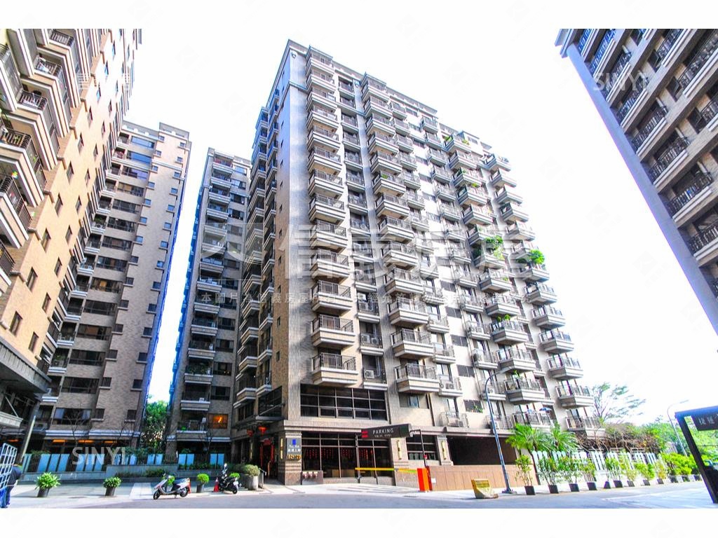 捷運方正三房車位房屋室內格局與周邊環境