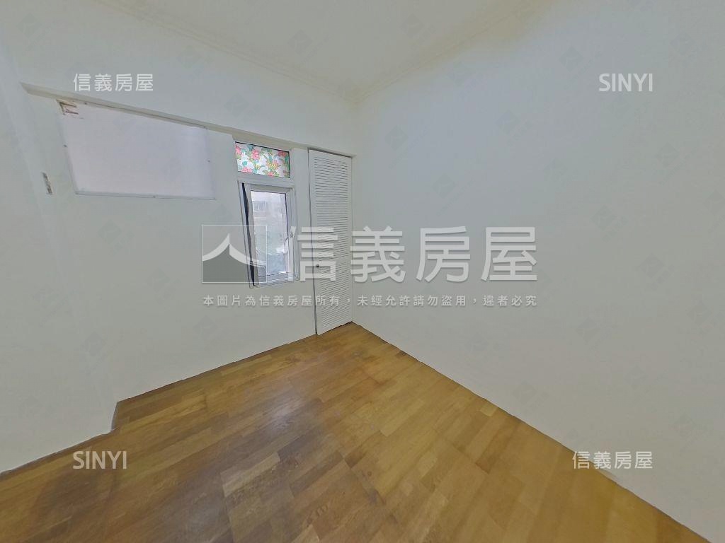 觀天下三房車位房屋室內格局與周邊環境