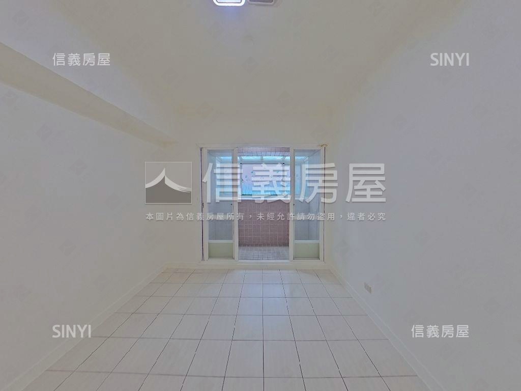 觀天下三房車位房屋室內格局與周邊環境