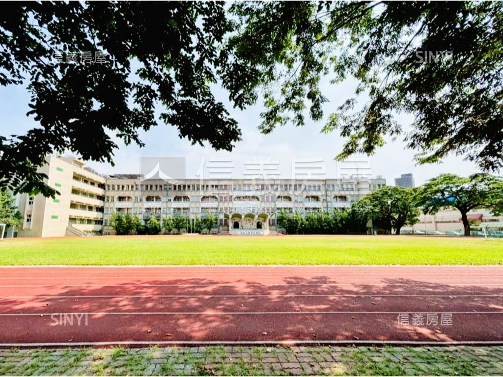 美景國泰頤河Ａ２－１１房屋室內格局與周邊環境
