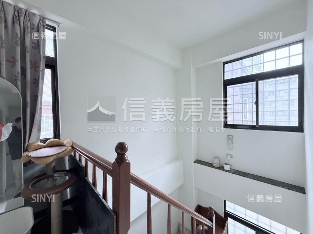 東山旁大氣邊間豪墅房屋室內格局與周邊環境