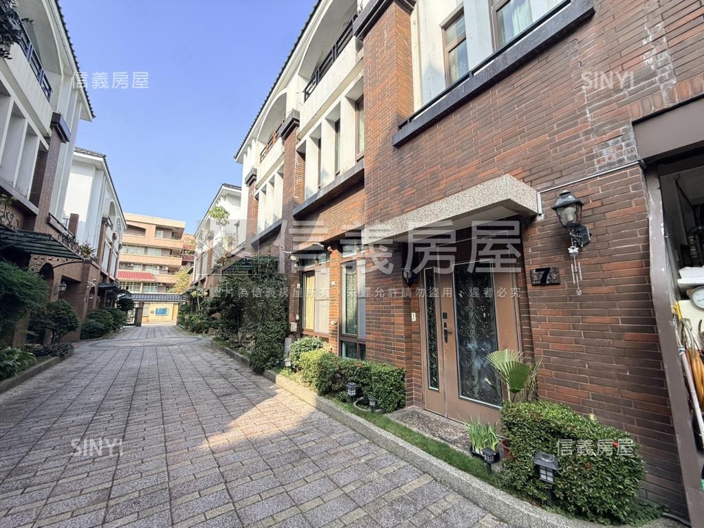 東山旁大氣邊間豪墅房屋室內格局與周邊環境