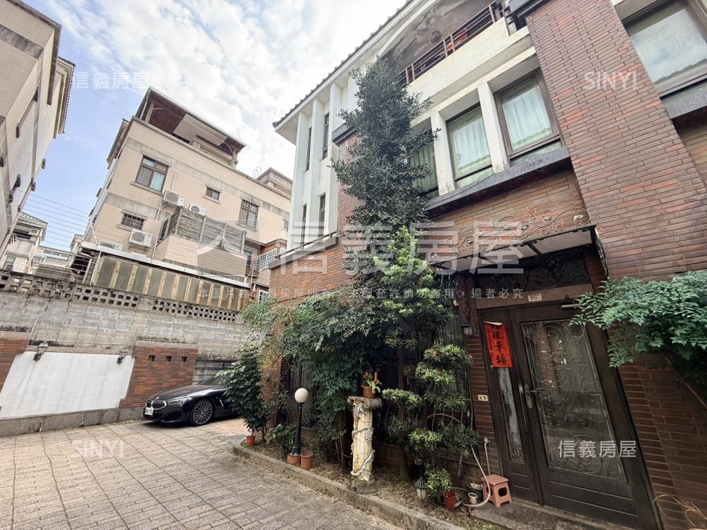 東山旁大氣邊間豪墅房屋室內格局與周邊環境