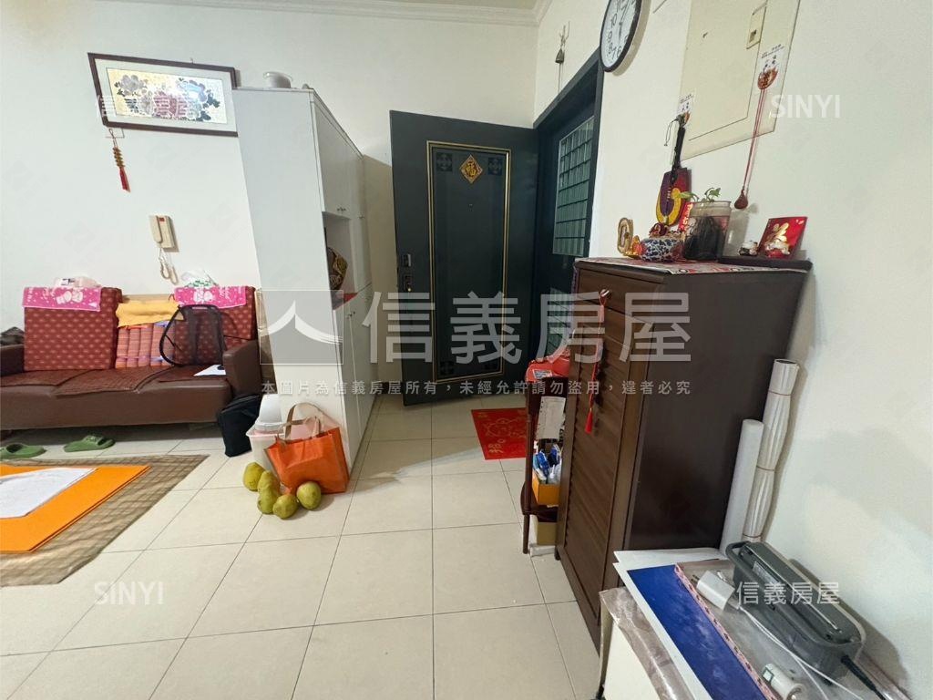國際福星一房一廳美宅房屋室內格局與周邊環境