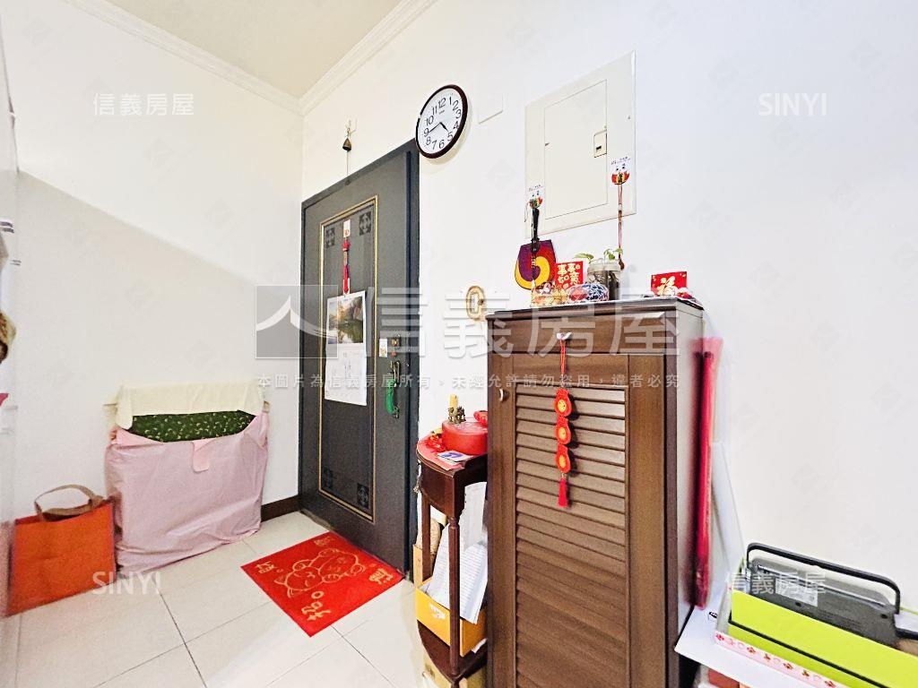 國際福星一房一廳美宅房屋室內格局與周邊環境