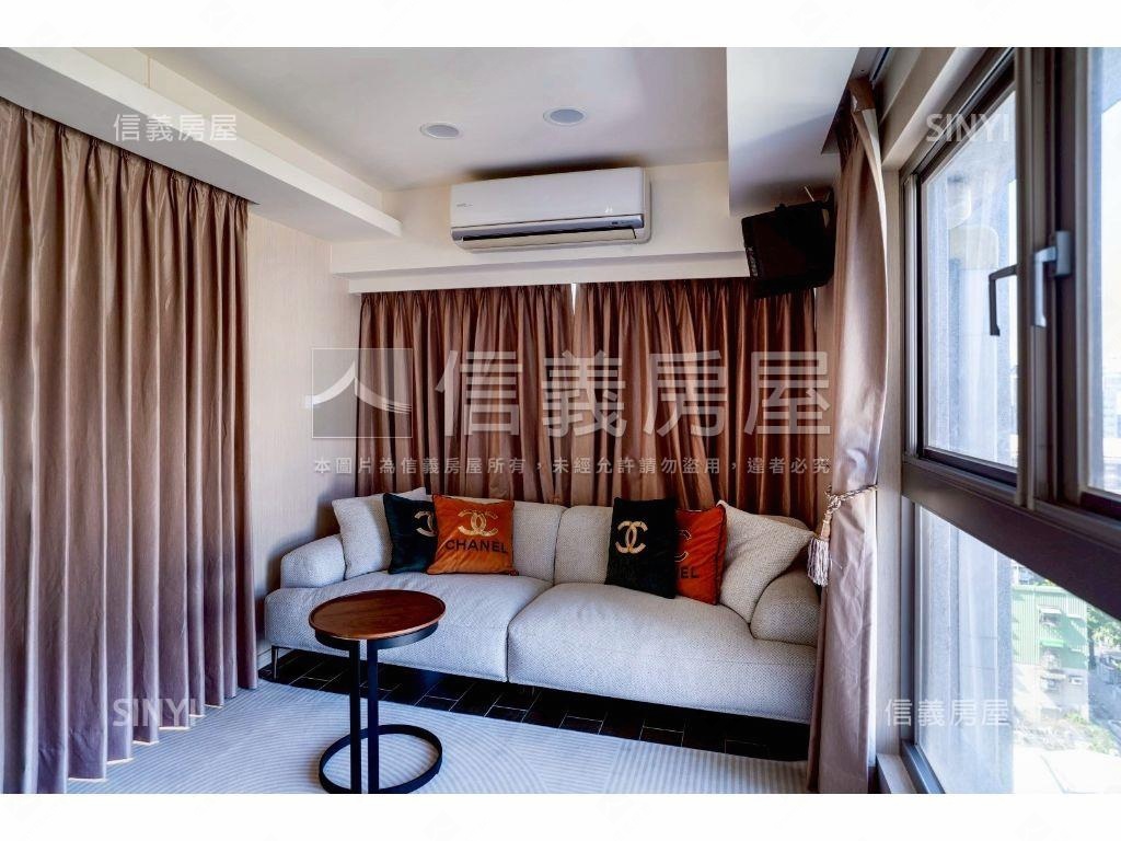 市府艾蜜麗挑高庭院戶房屋室內格局與周邊環境