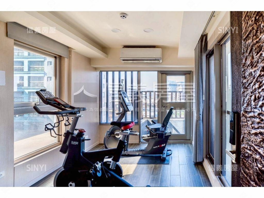 市府艾蜜麗挑高庭院戶房屋室內格局與周邊環境