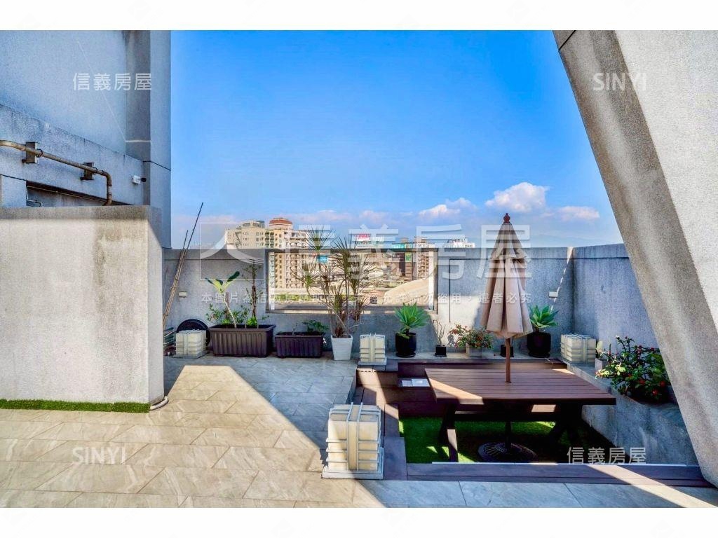 市府艾蜜麗挑高庭院戶房屋室內格局與周邊環境