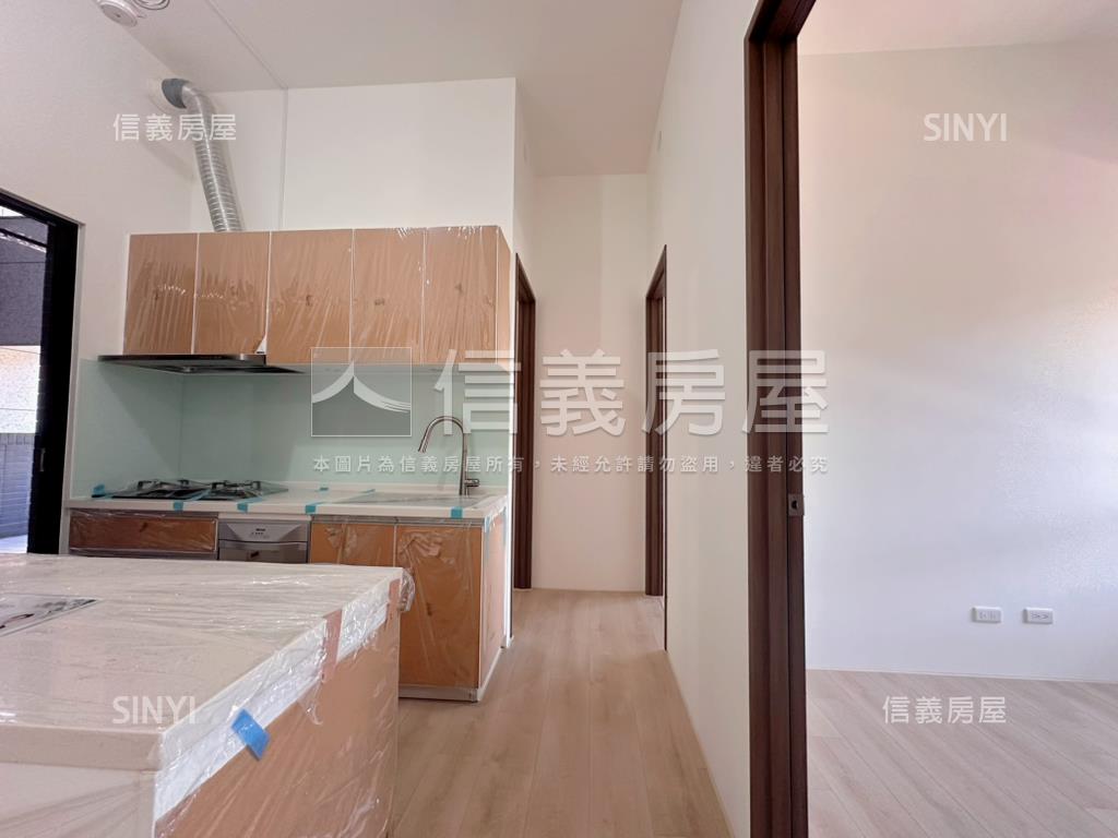 峰裕曦月２樓大露臺房屋室內格局與周邊環境