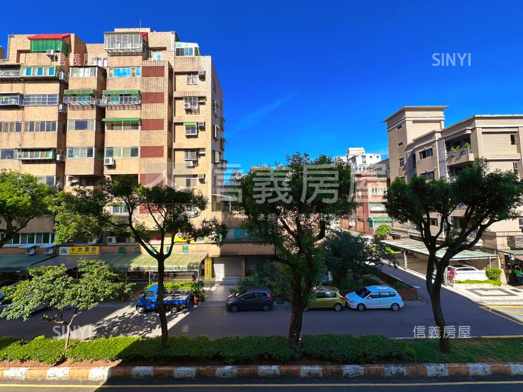 峰裕曦月２樓大露臺房屋室內格局與周邊環境