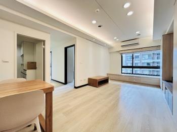 萬眾期待，新浦東閃亮登場