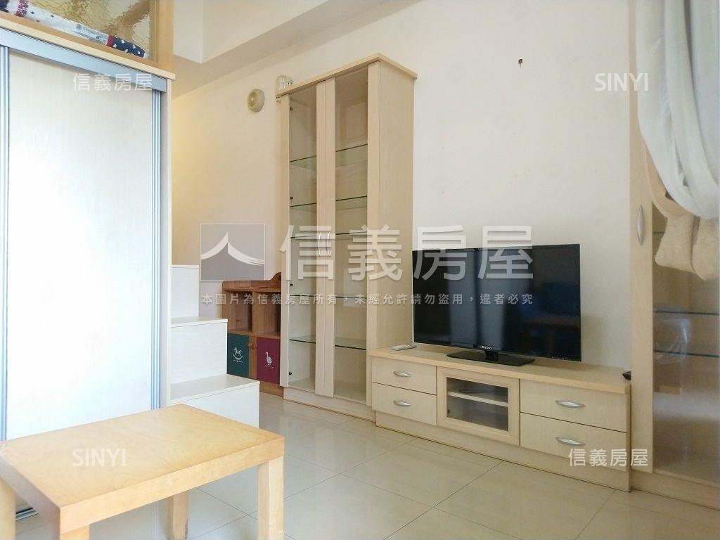 西門捷運挑高邊間採光美屋房屋室內格局與周邊環境
