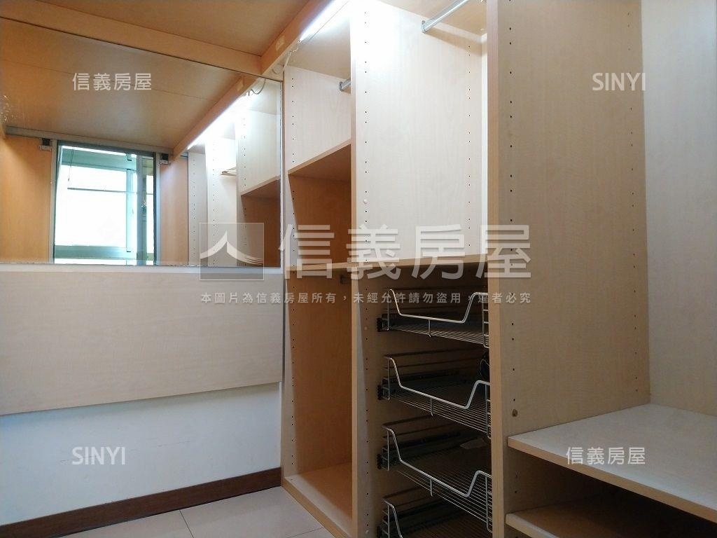西門捷運挑高邊間採光美屋房屋室內格局與周邊環境
