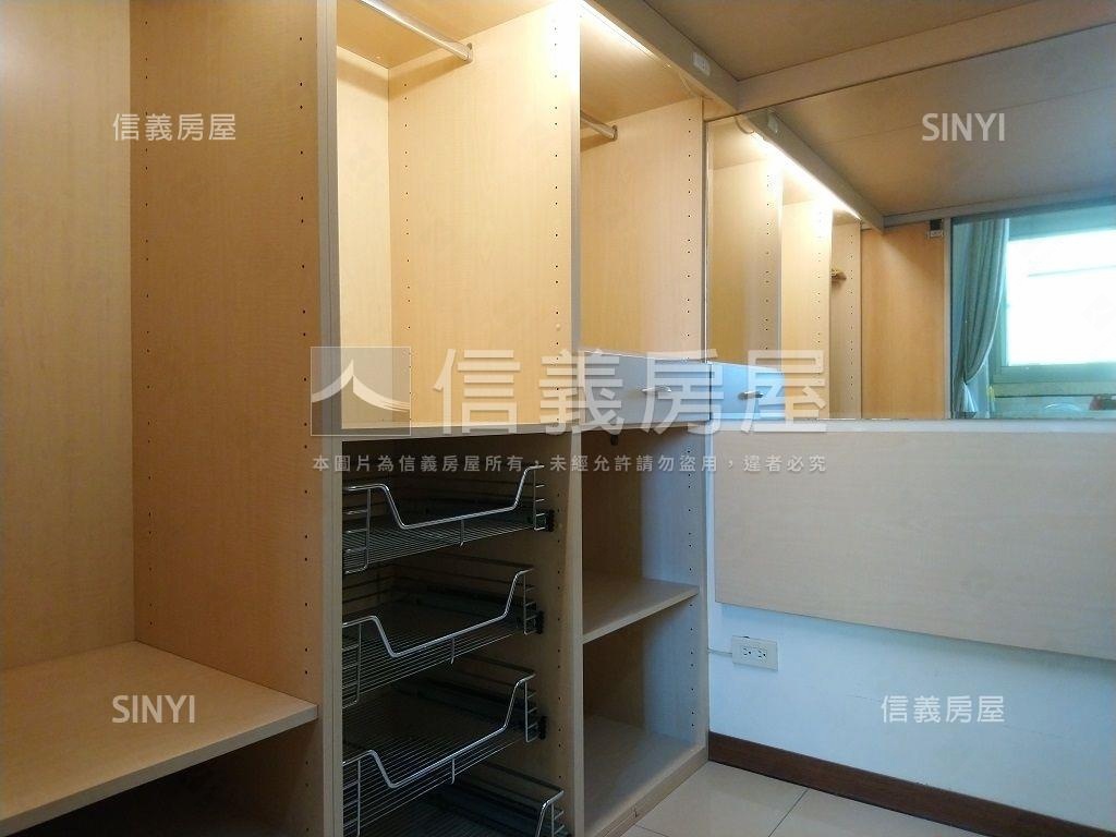 西門捷運挑高邊間採光美屋房屋室內格局與周邊環境