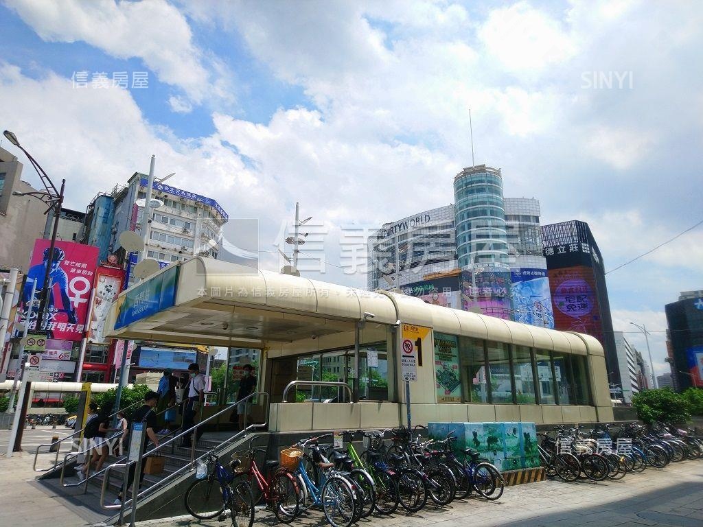 西門捷運公園美景挑高美宅房屋室內格局與周邊環境