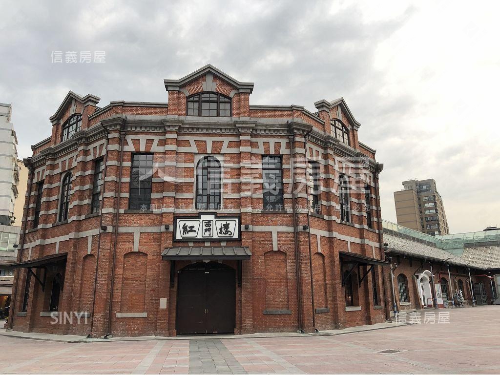 西門捷運公園美景挑高美宅房屋室內格局與周邊環境