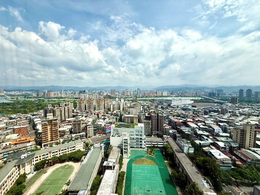 專約精緻裝潢河景萬花園房屋室內格局與周邊環境