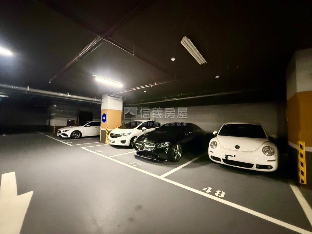 專約精緻裝潢河景萬花園房屋室內格局與周邊環境