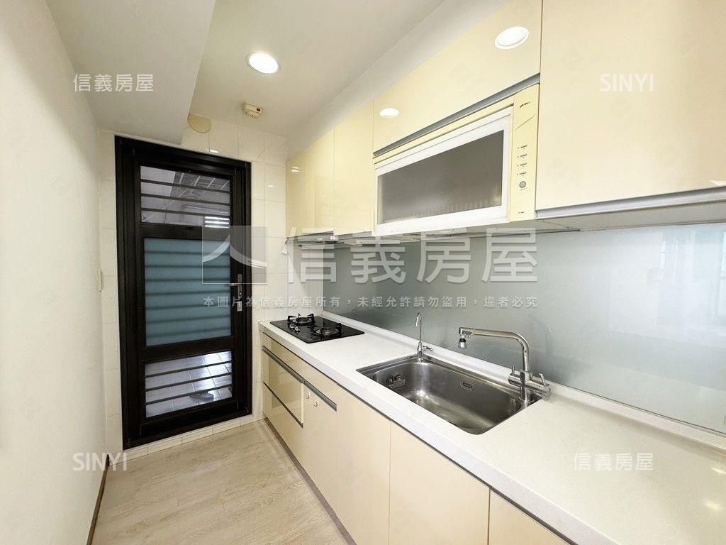 太普新光⭐裝潢三房附車位房屋室內格局與周邊環境