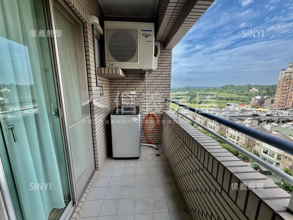 美麗皇家陽台景觀大套房房屋室內格局與周邊環境