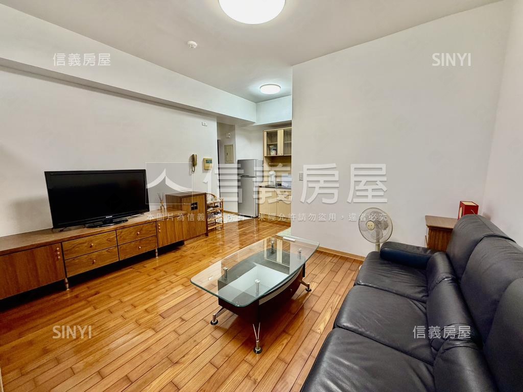 美麗皇家陽台景觀大套房房屋室內格局與周邊環境