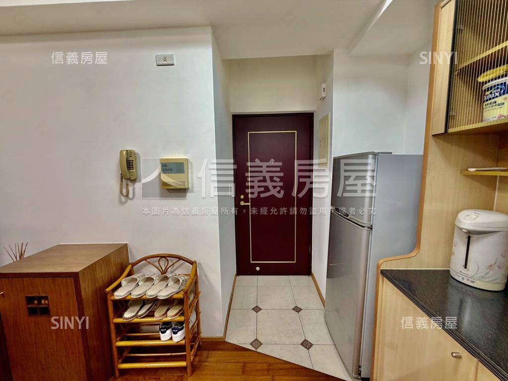 美麗皇家陽台景觀大套房房屋室內格局與周邊環境