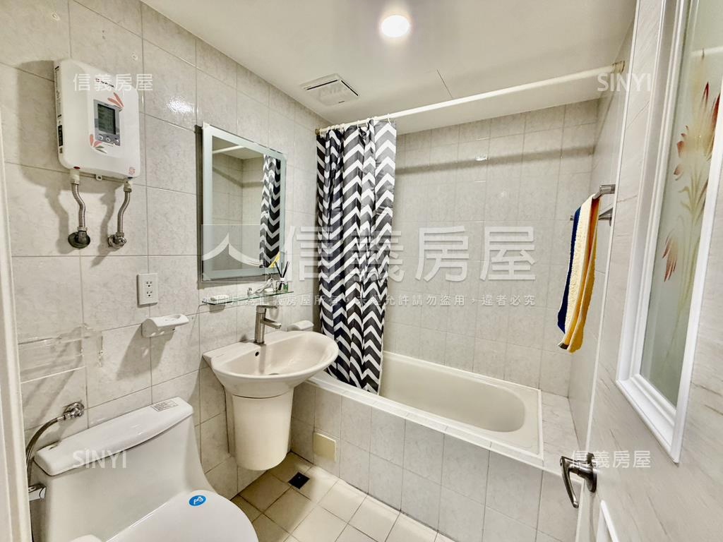 美麗皇家陽台景觀大套房房屋室內格局與周邊環境