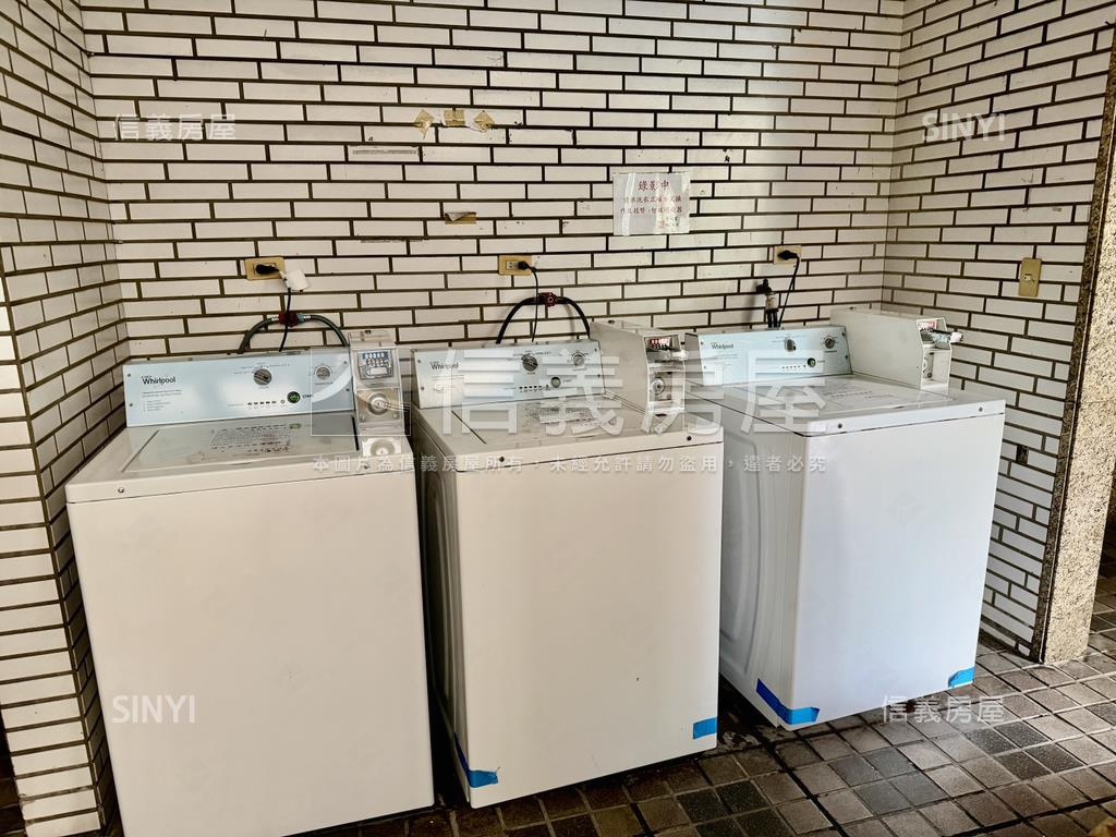 美麗皇家陽台景觀大套房房屋室內格局與周邊環境