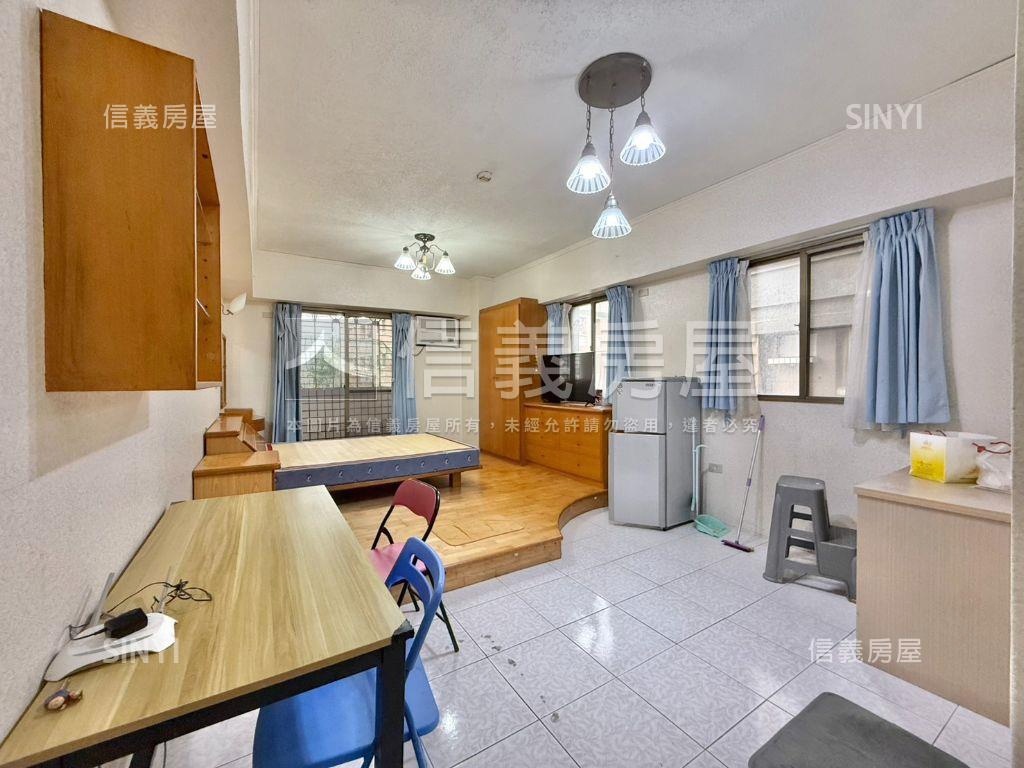 【家專天地】邊間採光套房房屋室內格局與周邊環境