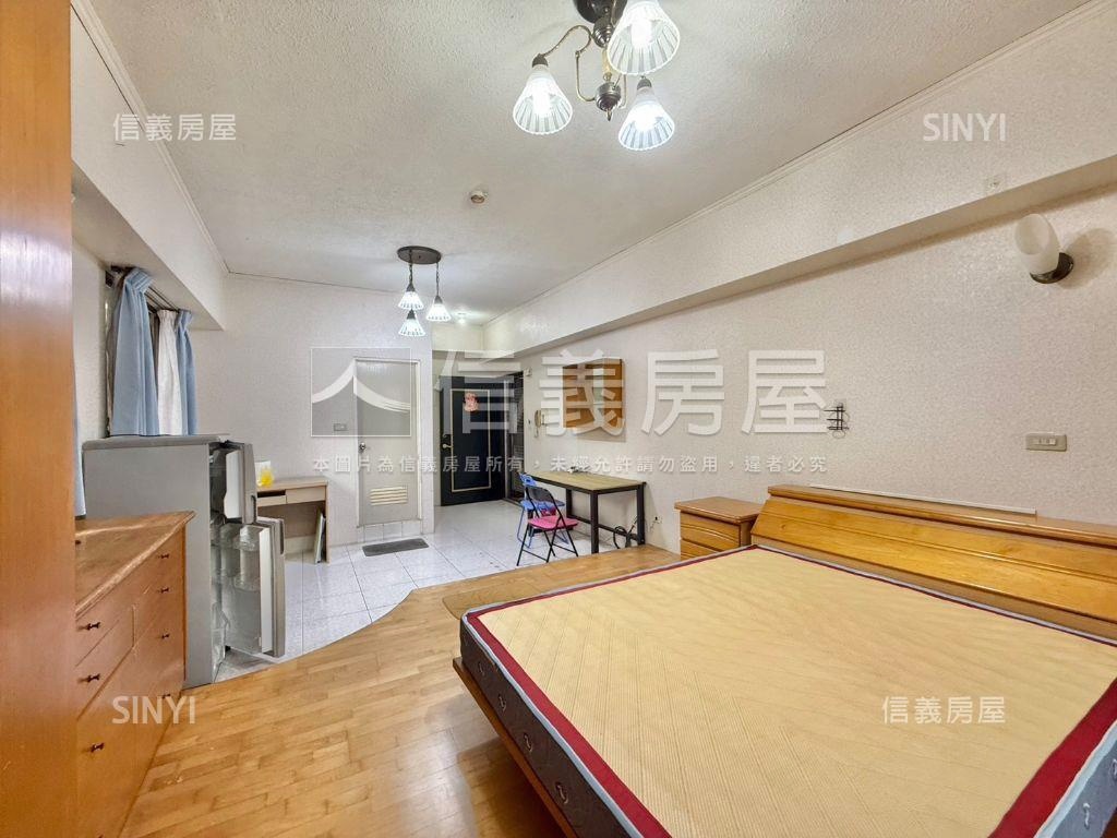 【家專天地】邊間採光套房房屋室內格局與周邊環境