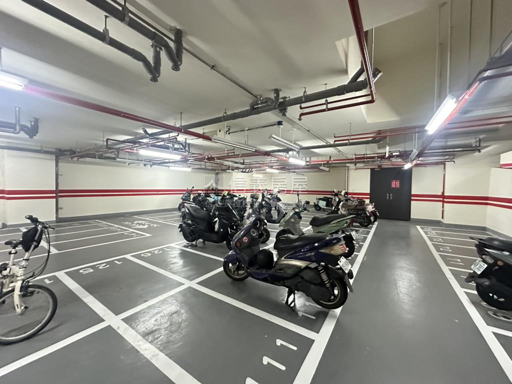 一綻高樓２房房屋室內格局與周邊環境