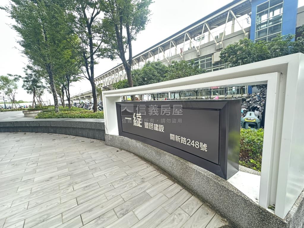 一綻高樓２房房屋室內格局與周邊環境