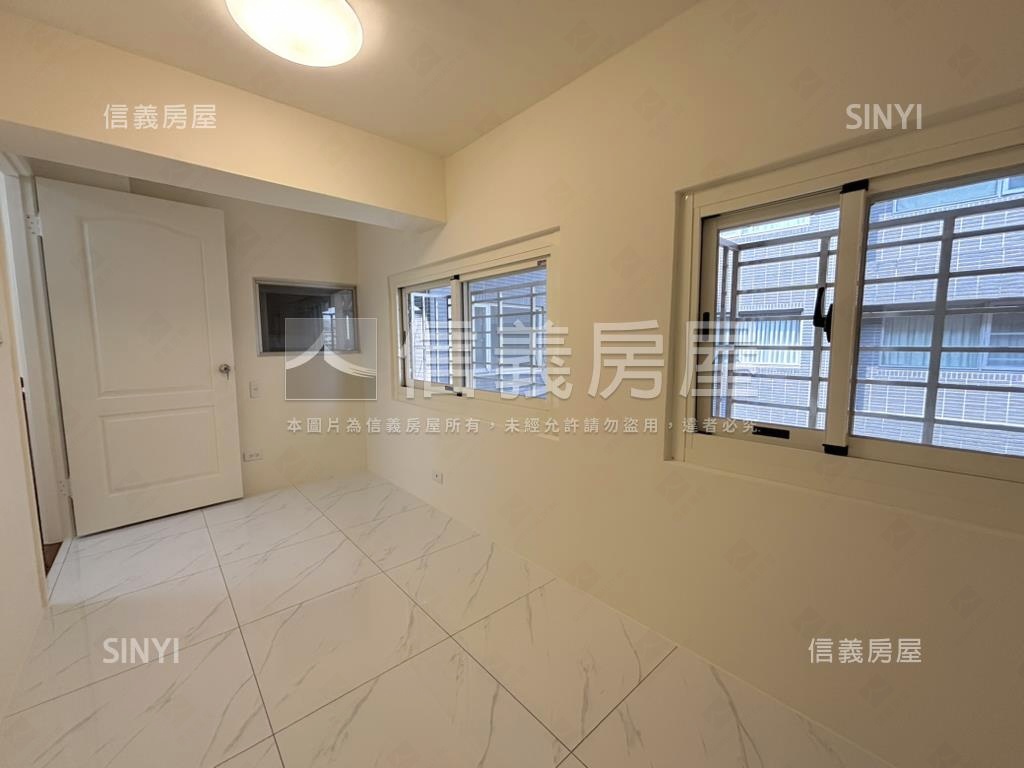 高第大廈●次頂樓裝潢好宅房屋室內格局與周邊環境