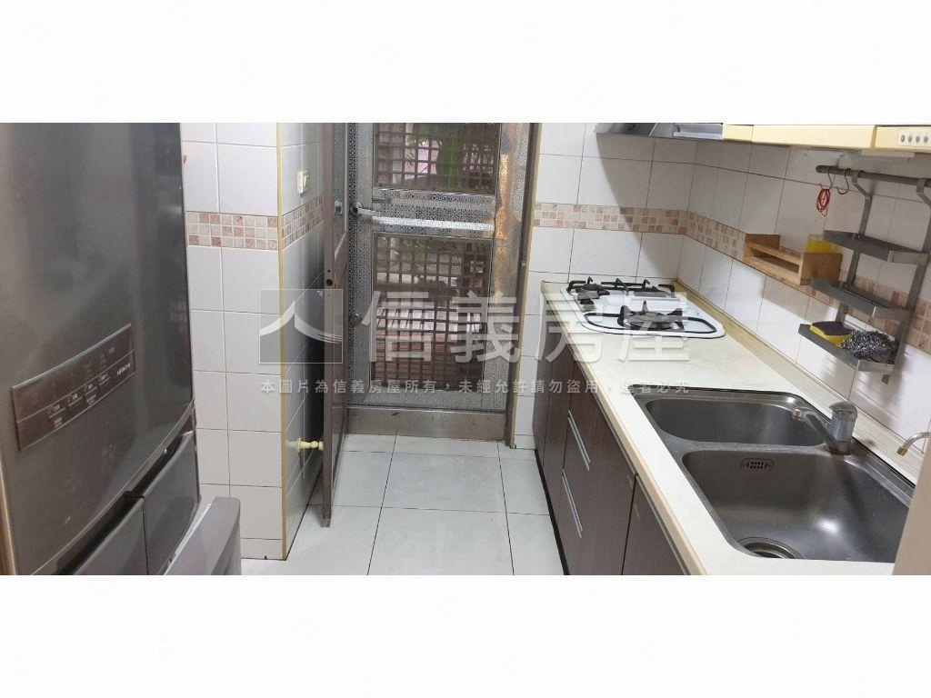 福懋．采華天邊間三房車位房屋室內格局與周邊環境