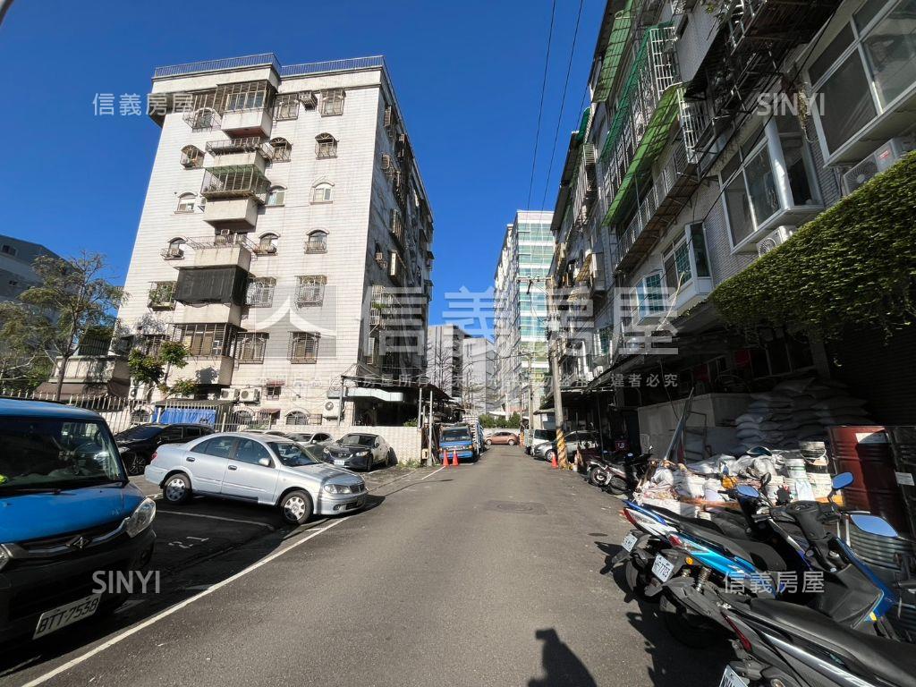 南港新都重陽廠辦Ｂ房屋室內格局與周邊環境