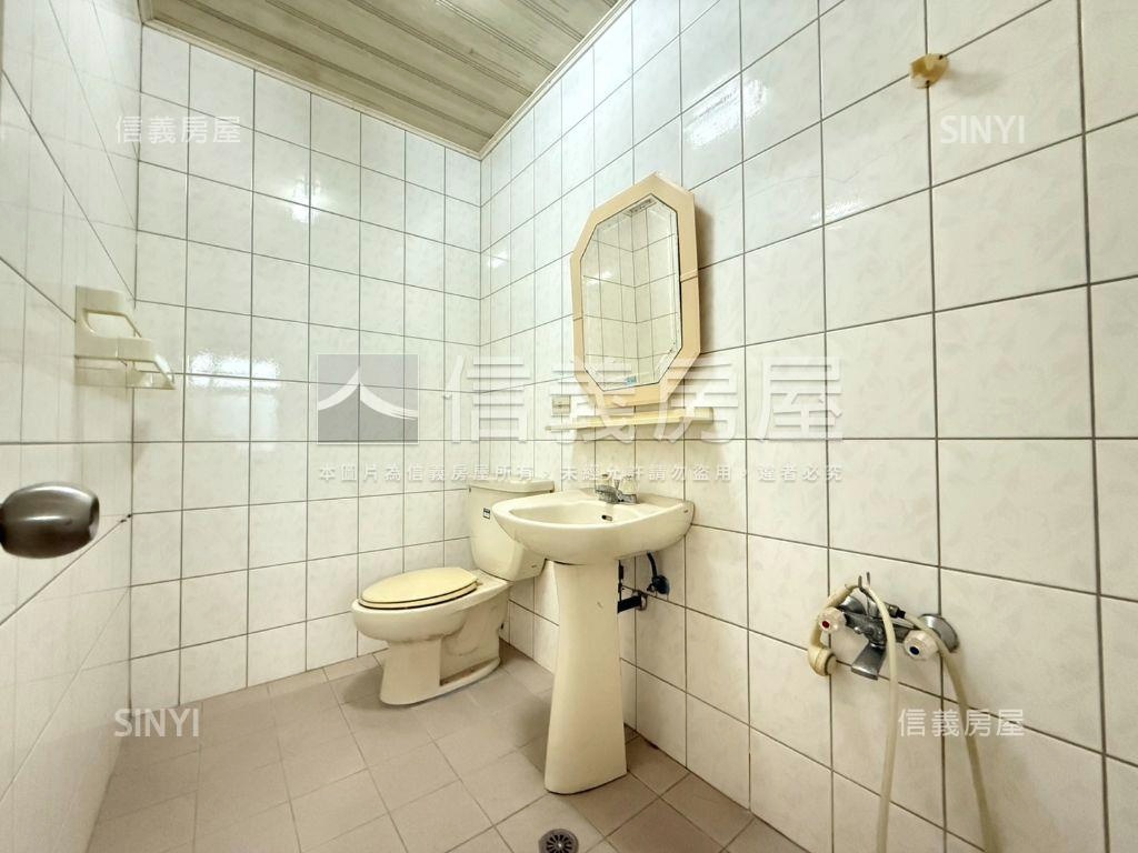 菓林透天店面房屋室內格局與周邊環境