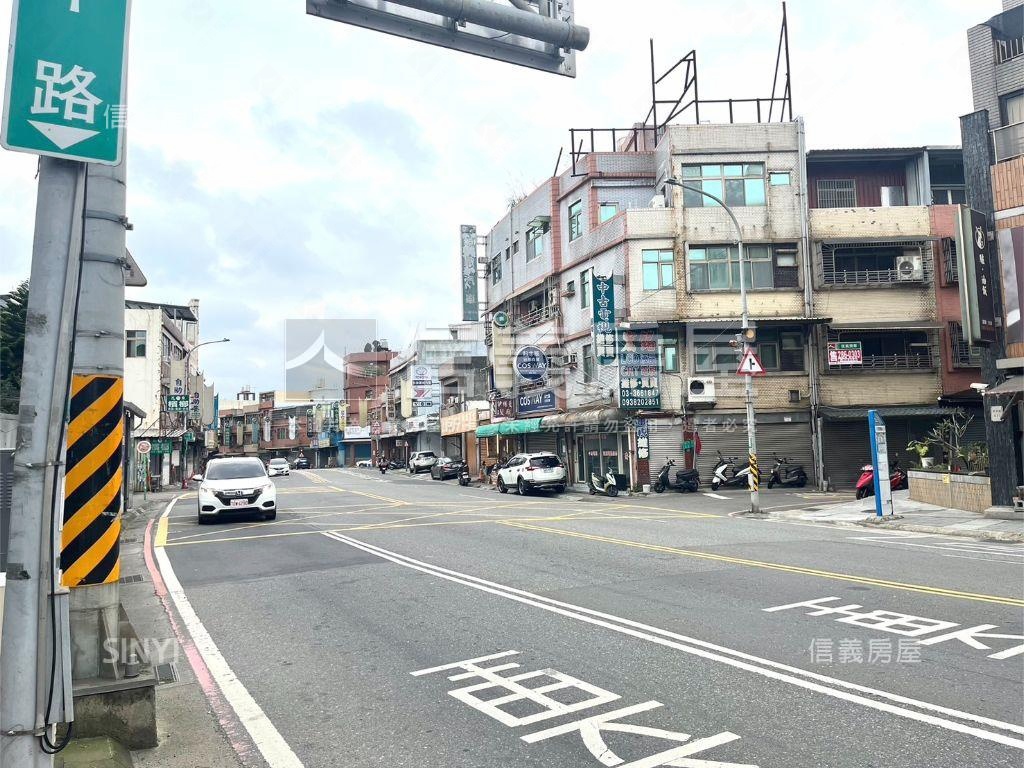 近交流道和平路透天房屋室內格局與周邊環境