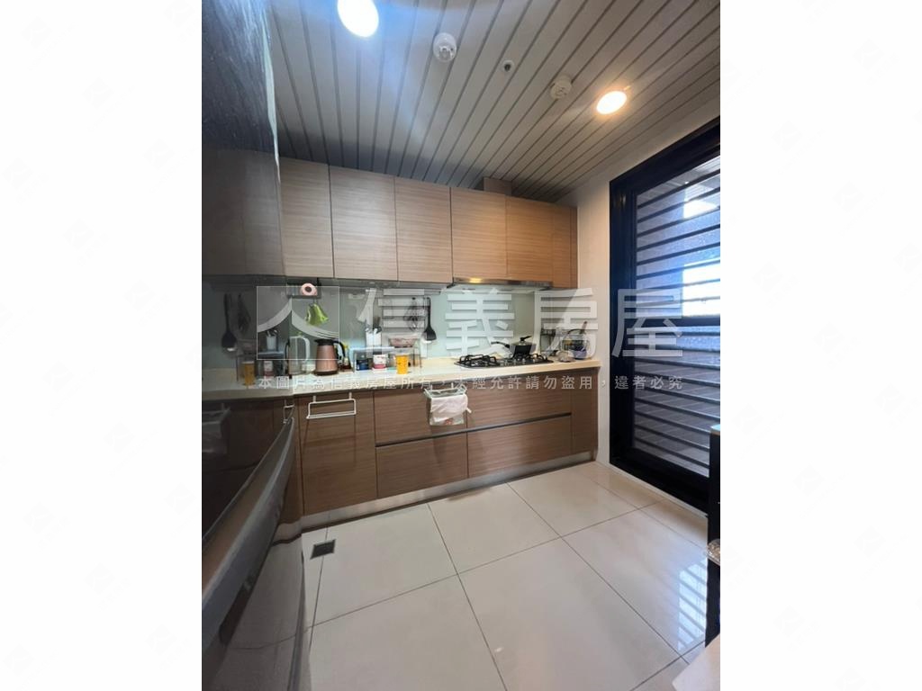 遠雄文青高樓溫馨美屋房屋室內格局與周邊環境
