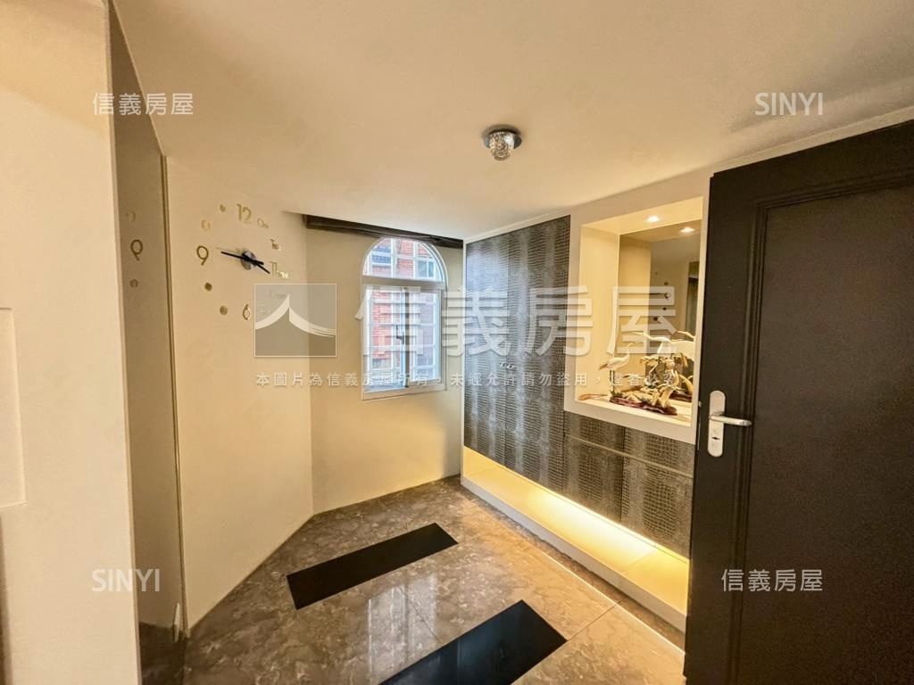 天母綠景大戶帶車位房屋室內格局與周邊環境