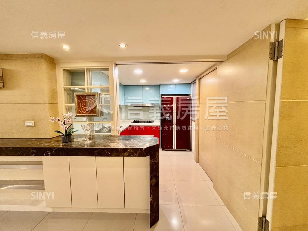 天母綠景大戶帶車位房屋室內格局與周邊環境