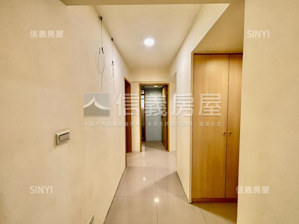 天母綠景大戶帶車位房屋室內格局與周邊環境