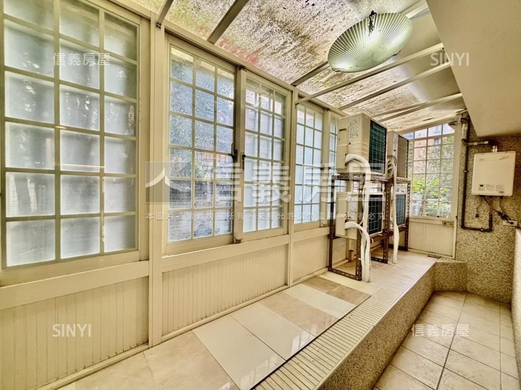 天母綠景大戶帶車位房屋室內格局與周邊環境